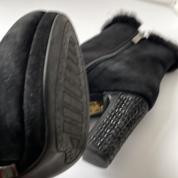 Suede Ankle Booties Made in Italy, Kiss Kiss. - Picture 9 of 14